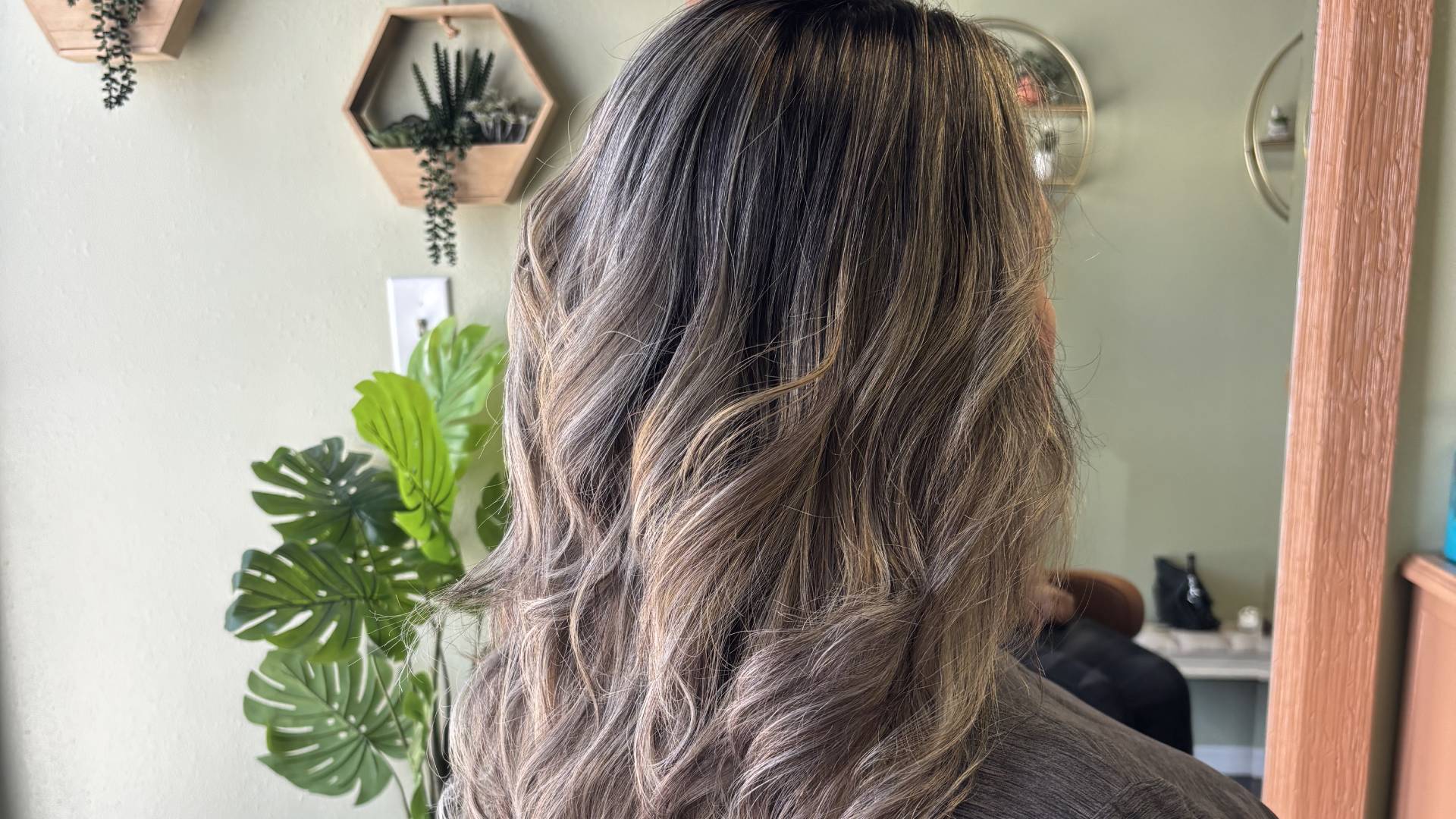 What to Expect at Your First Hair Salon Visit in San Antonio